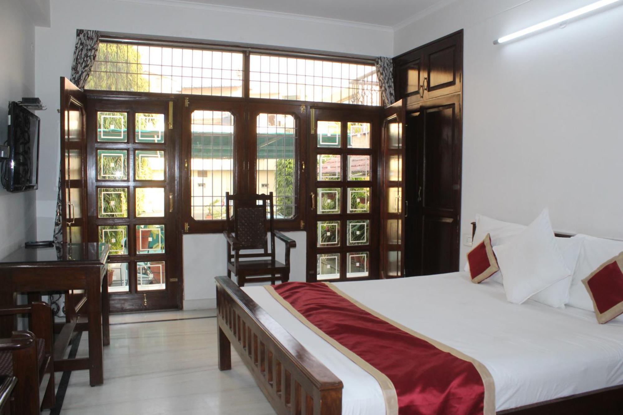 Hotel Sukhvilas Τζαϊπούρ Εξωτερικό φωτογραφία
